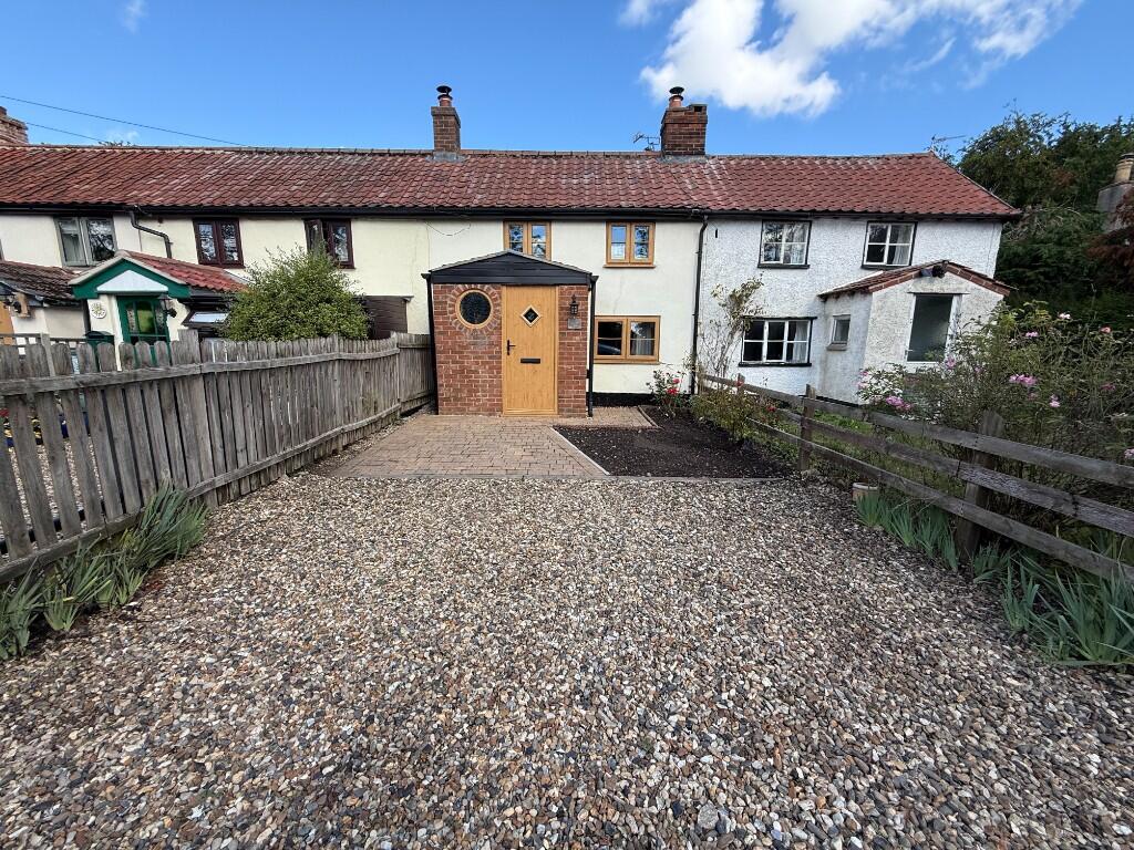 West Carr Road, Attleborough, Norfolk, NR17 photo 3