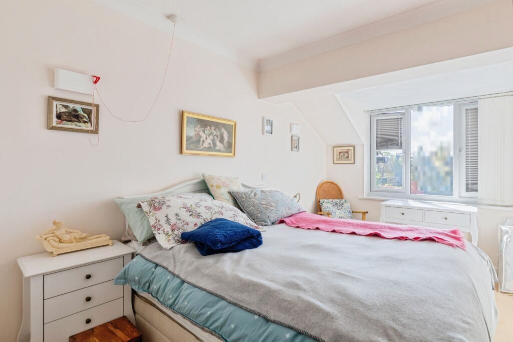 Oaklands Court, Kenilworth - View 4
