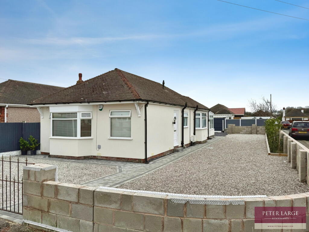 Main image of property: 29 Doren Avenue, Rhyl, LL18 4LE