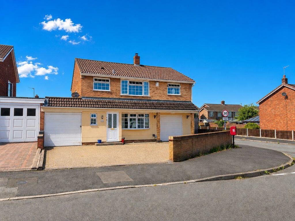 4-bed detached on Morley Road, Burntwood, WS7 2DE, £380,000