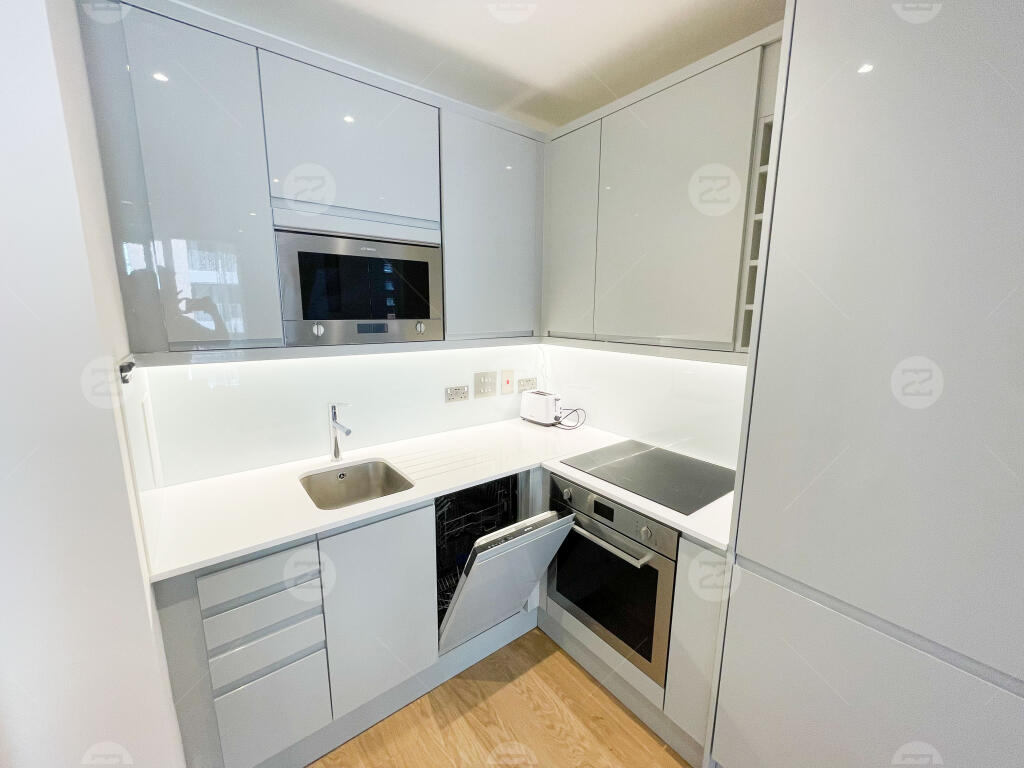 Apartment in Birmingham, West Midlands - View 4