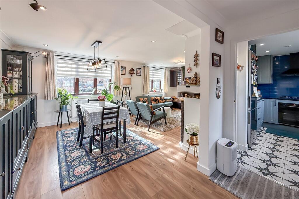 House in St Albans - View 4