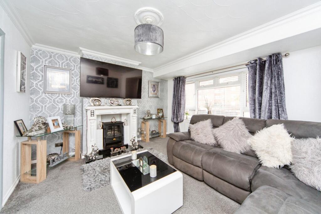 House in Prenton, Larchwood - View 3