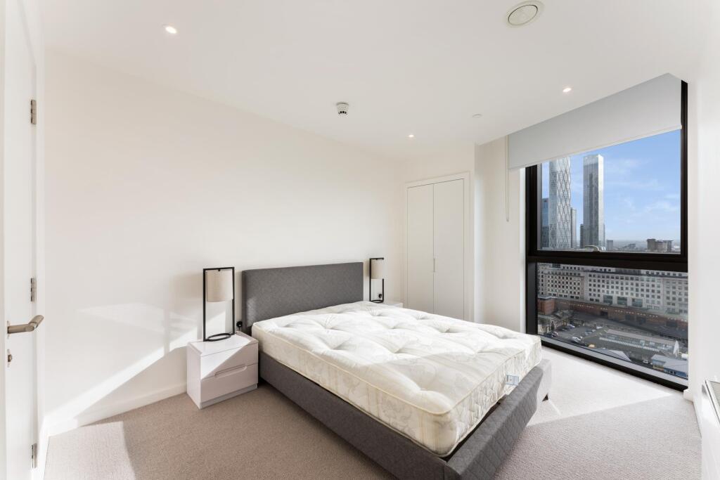 Apartment in London - More