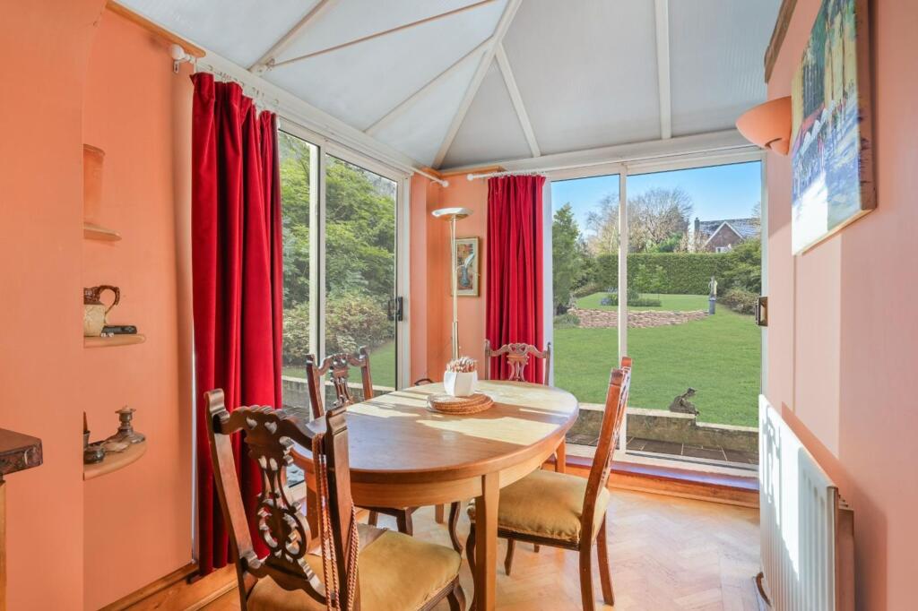 House in Tadworth - View 4