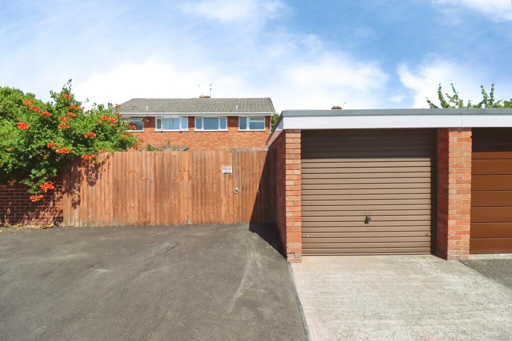House in Dodington, South Gloucestershire - More