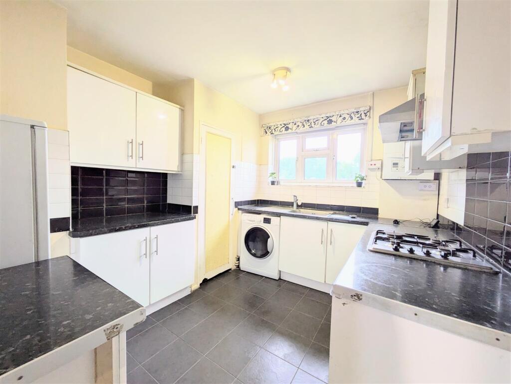 Apartment in London - View 5