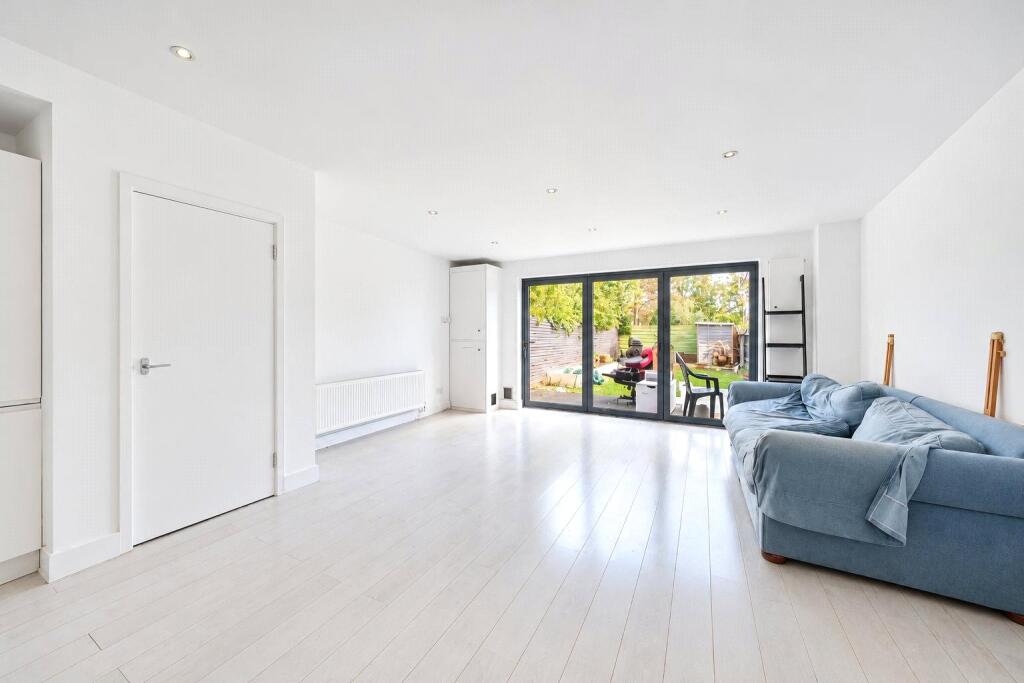 House in London - View 4