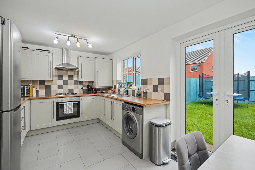Belton Park Road, Skegness, PE25 photo 3
