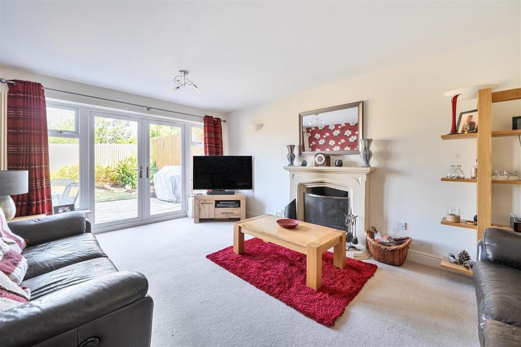 Foxcovert Drive, Roade, NN7 photo 3