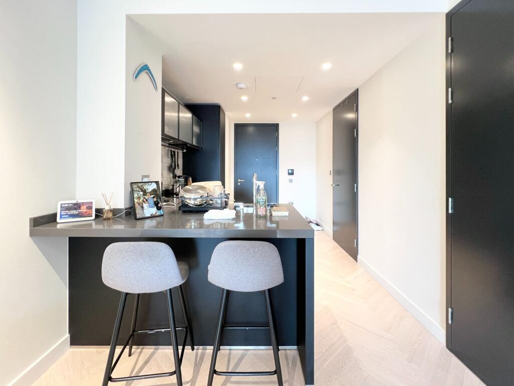 Apartment in London - View 5