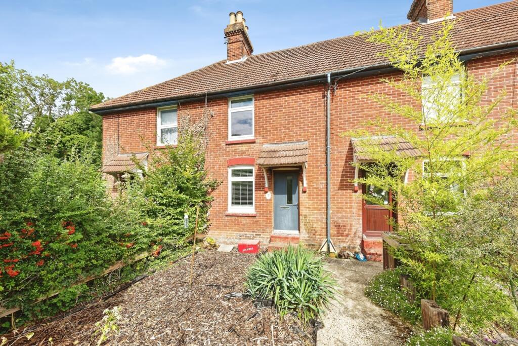 Main image of property: Nickle Cottages, Ashford Road, Chartham, Canterbury, CT4