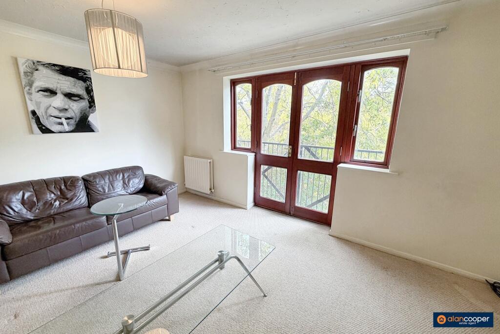 Kenilworth Drive, Weavers Green, Nuneaton, CV11 5XP photo 3