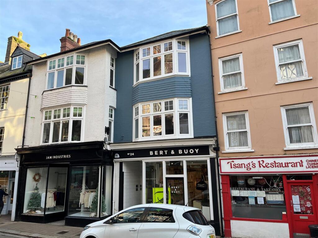 4-bed house on Fairfax Place, Dartmouth, £550,000