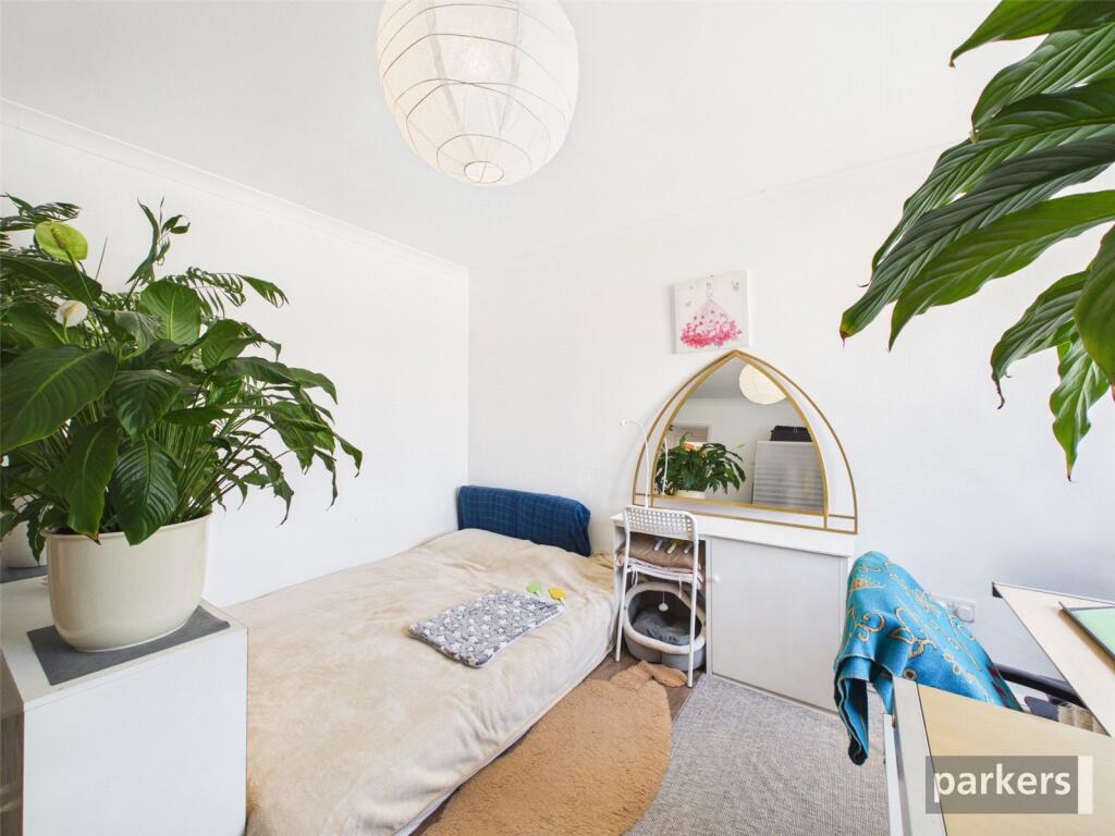 Langdale Gardens, Earley, Reading, Berkshire, RG6 - More