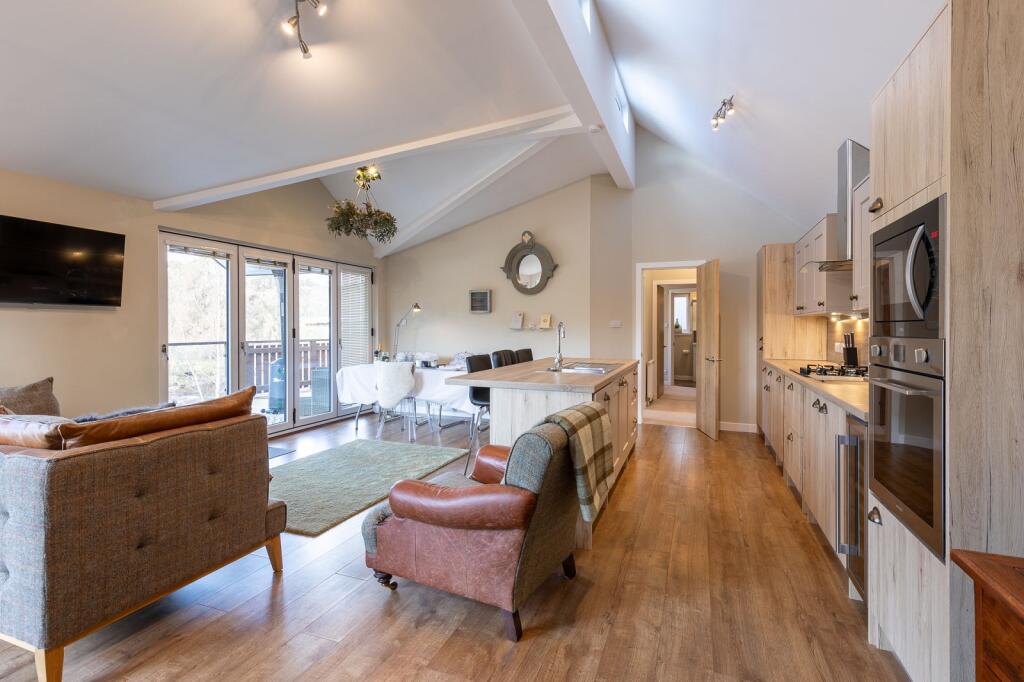 Le Petit Maison, River Tilt Park, Bridge Of Tilt, Blair Atholl PH18 5TE photo 3