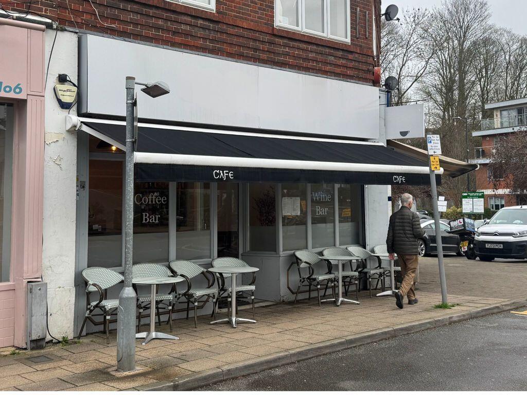 Main image of property: 5 Main Parade, Chorleywood, Rickmansworth, Hertfordshire, WD3 5RB