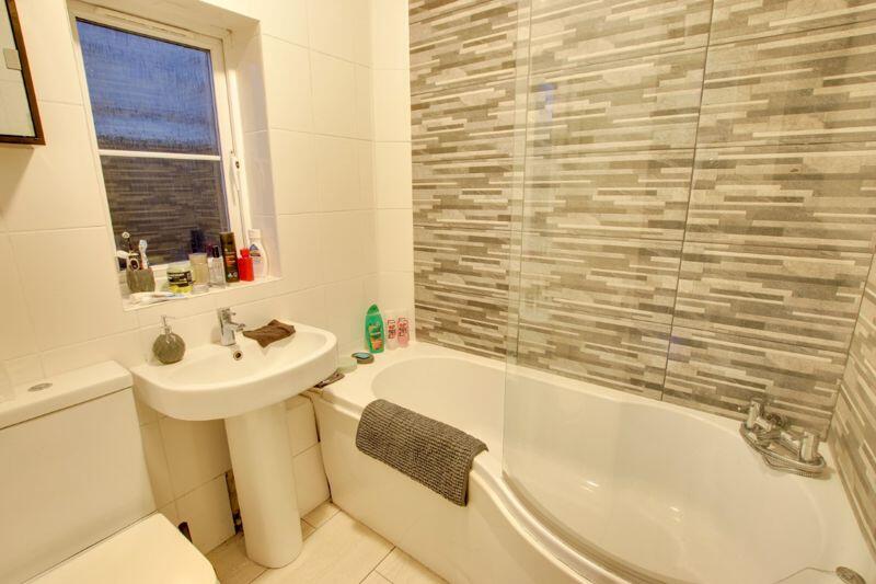 Apartment in Bath - More