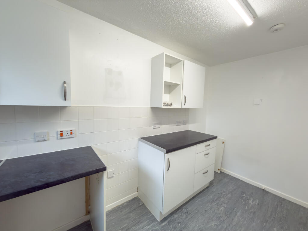 43 Stainton Drive, Gateshead NE10 9QU photo 2
