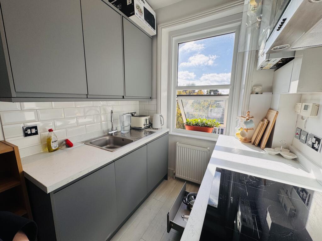 Apartment in London - More