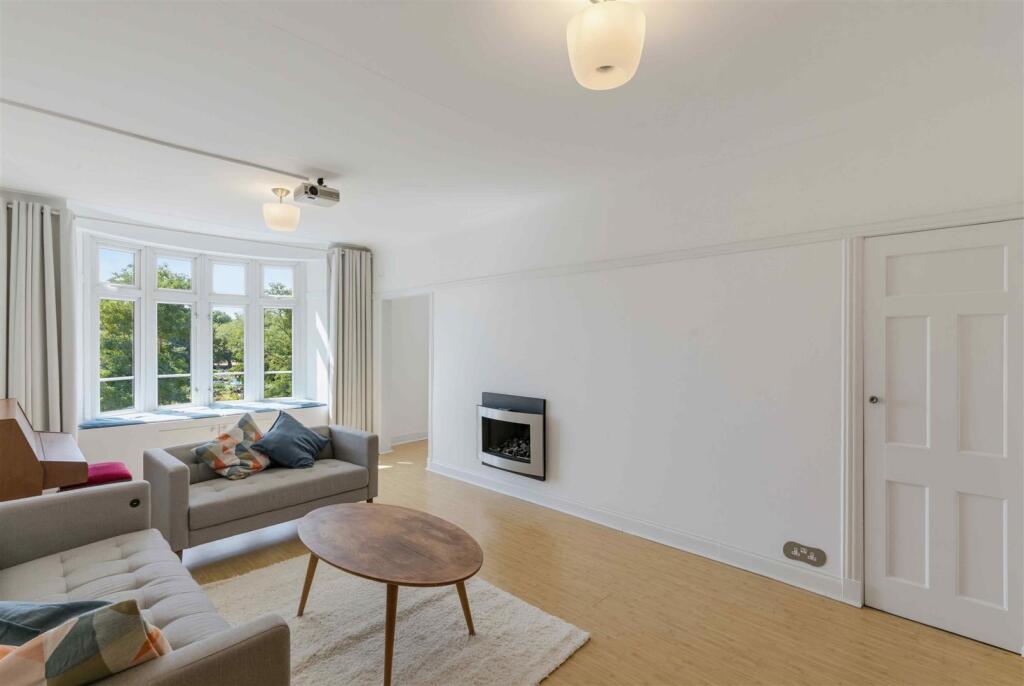 Main image of property: Parkview Court, London