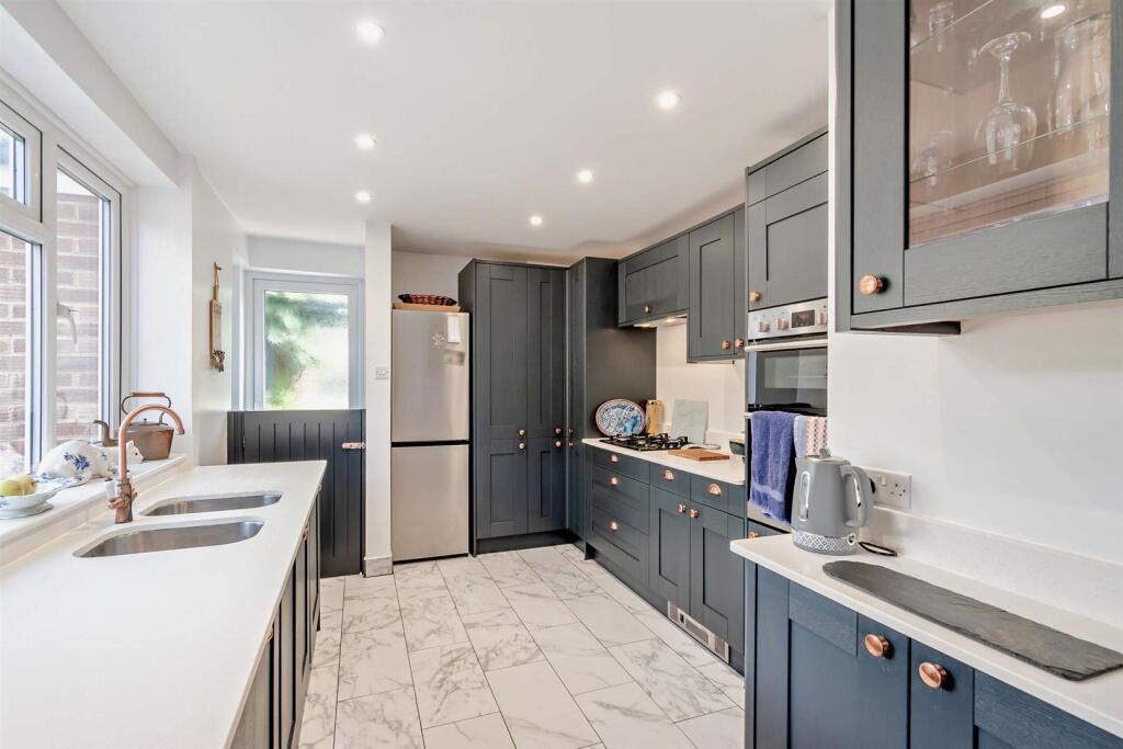 House in Maidstone, Bearsted - View 3