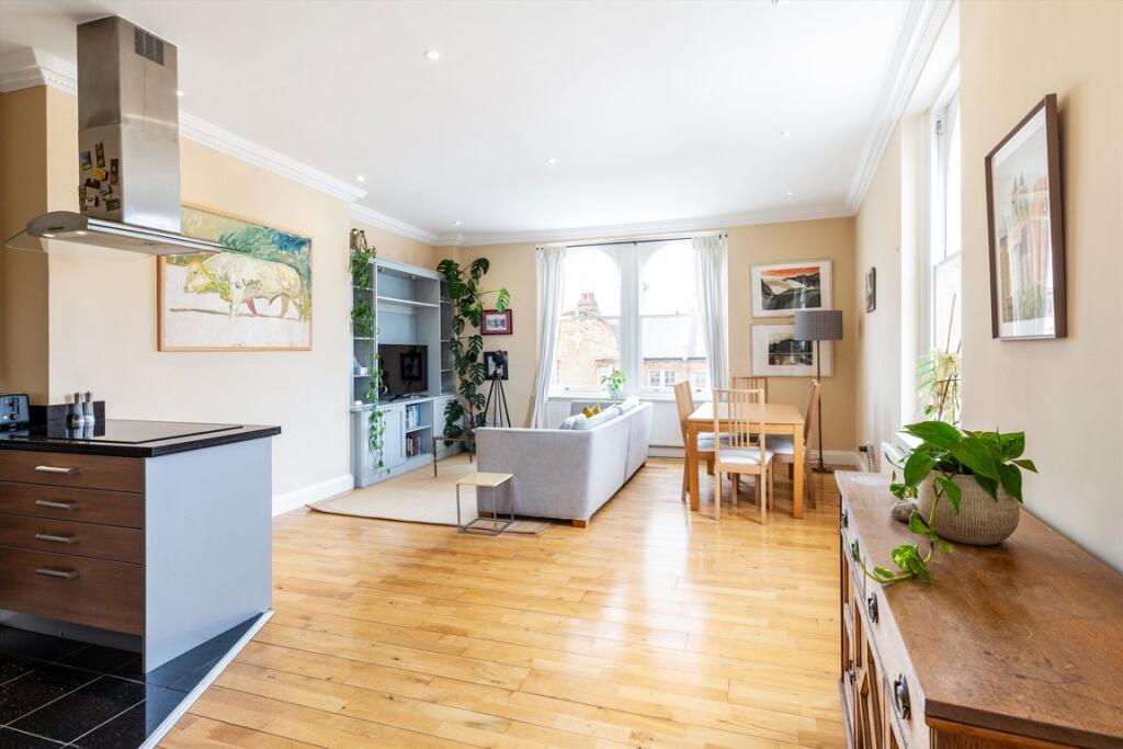 Apartment in London, Stockwell Park, Stockwell - View 2