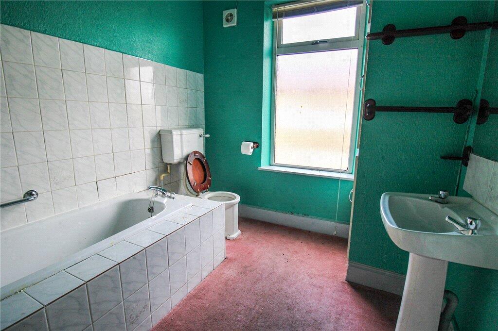 House in Bradford, Aireworth, Keighley - View 5