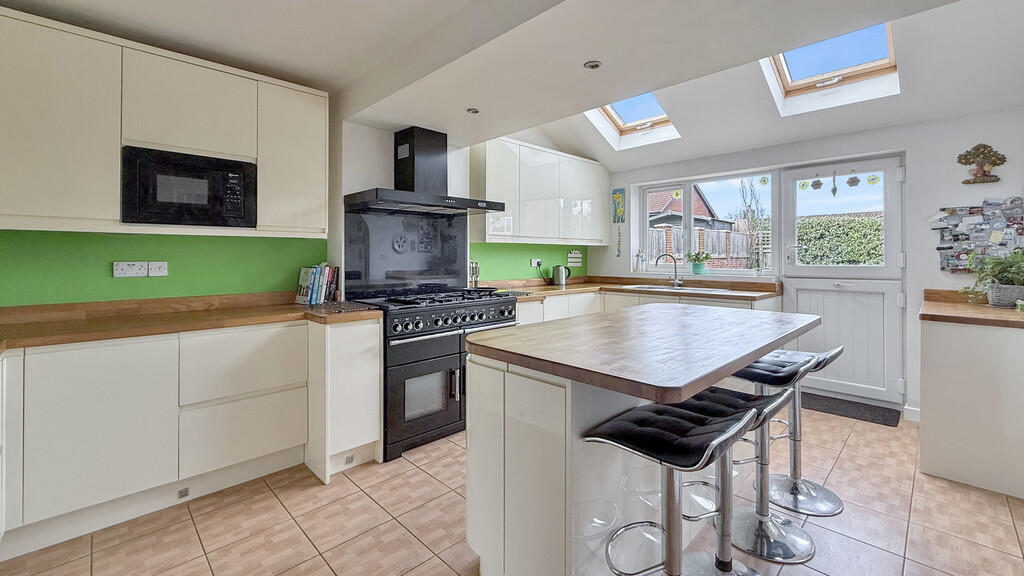 Additional image 5 of Southay, Bratton