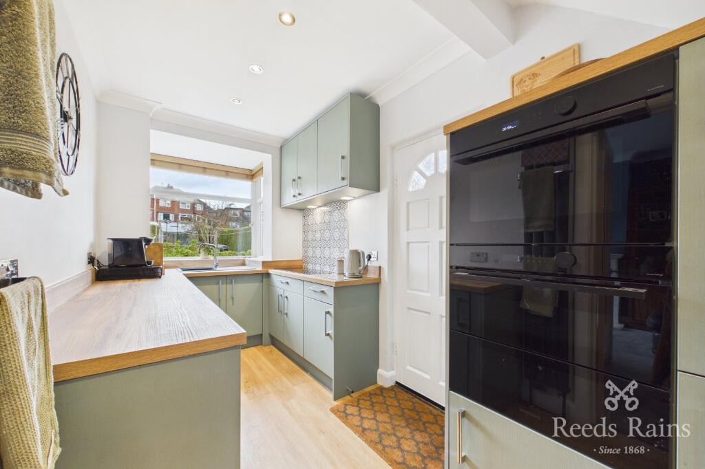 House in Sheffield, Stannington, Crookes - View 4