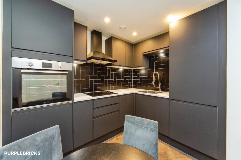 Apartment in Liverpool - More