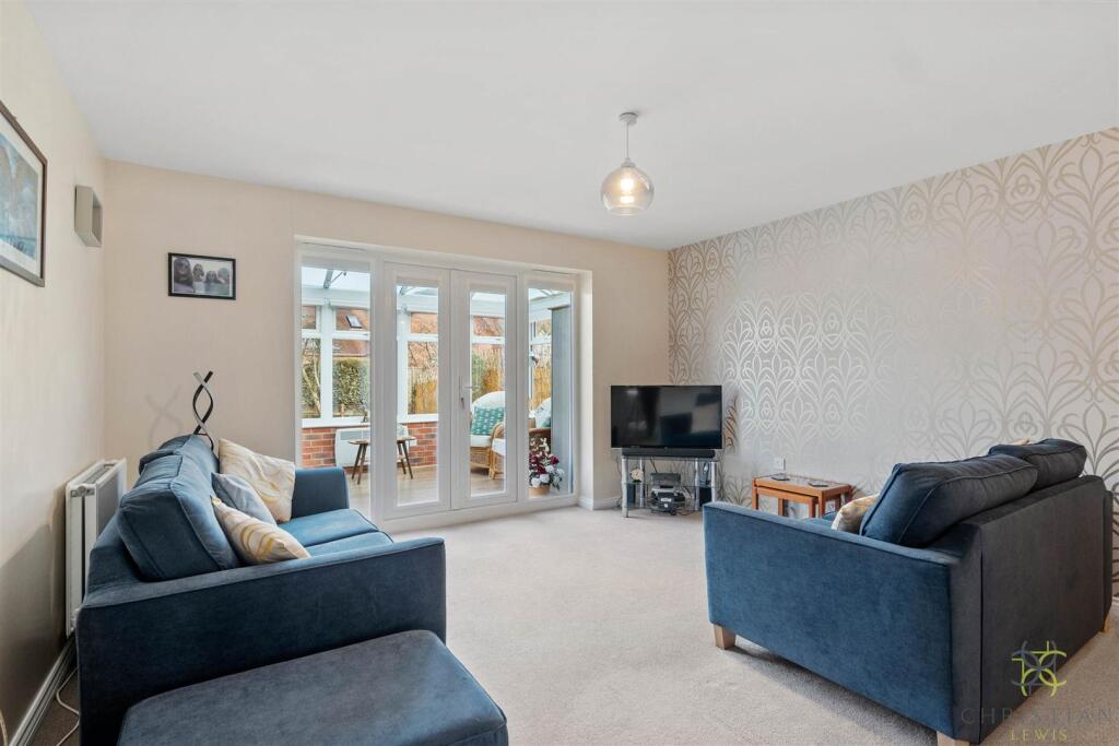 Stewart Close, Evesham photo 2