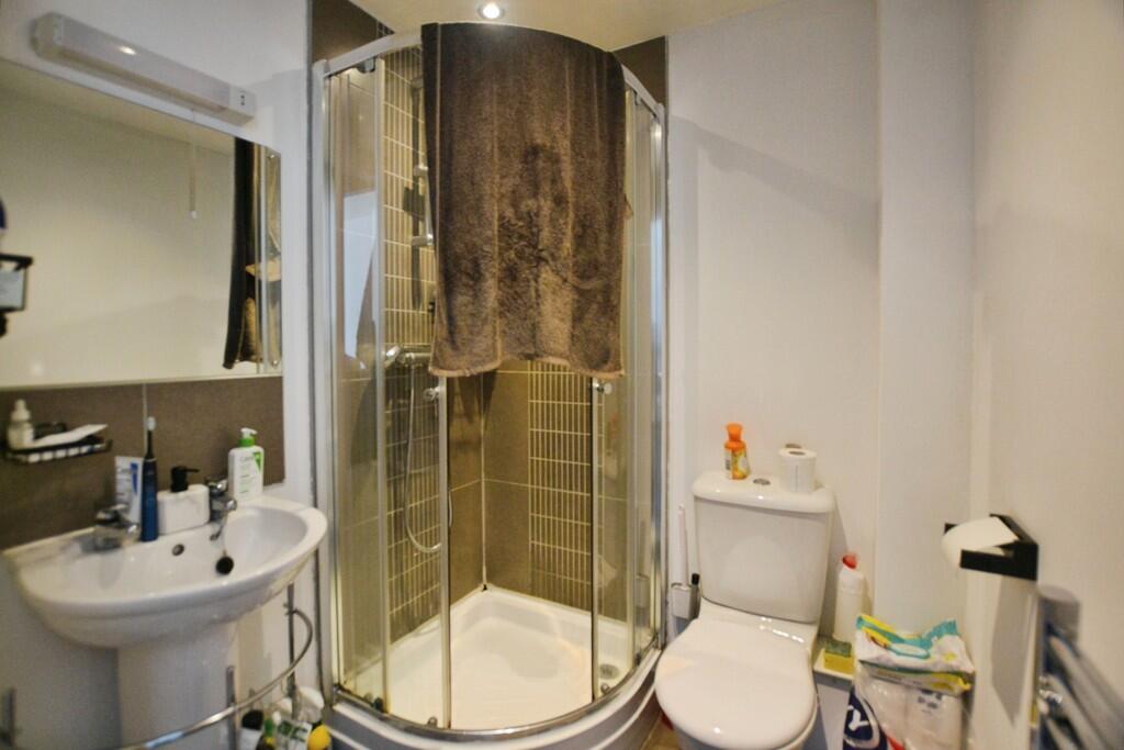 1 bedroom flat share for rent