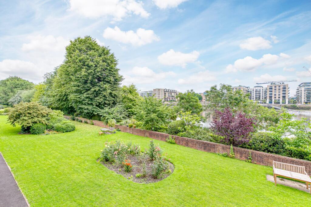 Apartment in London - View 2
