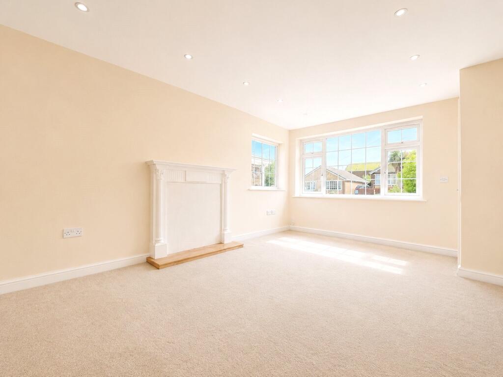 House in Wakefield, Crigglestone - View 3