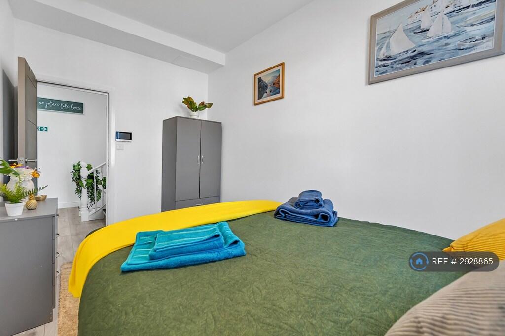1 bedroom house share for rent