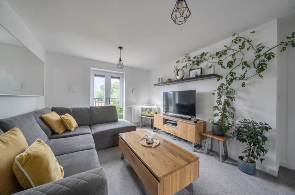 Apartment in Newbury, West Berkshire - View 4