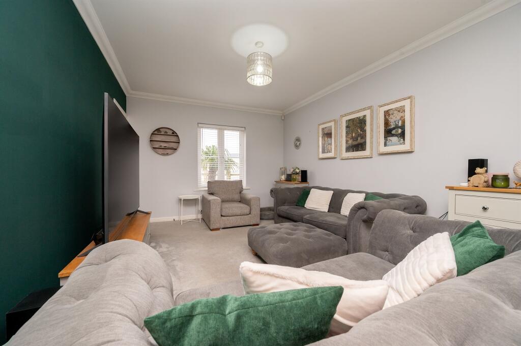 Buttercup Road, Desborough, Kettering - View 4