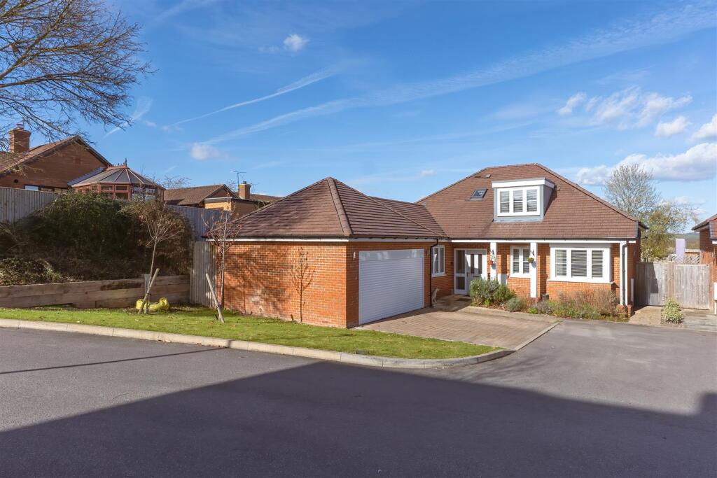 Main image of property: St. Francis Close, Tring