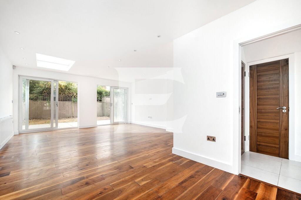 House in London, The Hale, Mill Hill - View 5