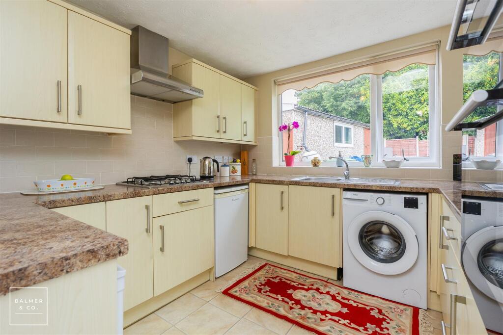 Hope Fold Avenue, Atherton, M46 photo 3