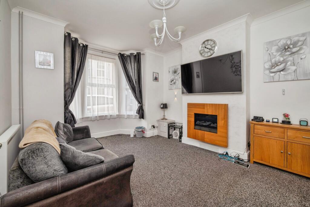 Albany Road, Great Yarmouth, NR31 photo 2