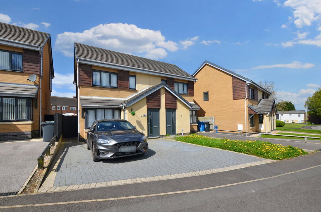 Halton Brook Avenue, Runcorn, Runcorn