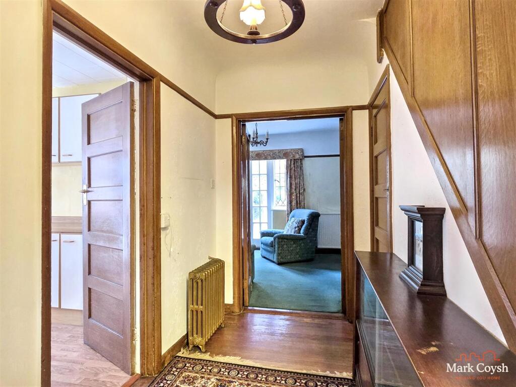 House in Mole Valley, Lower Ashtead - View 5