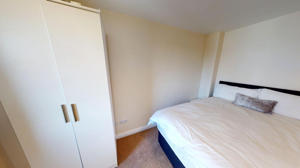 Apartment in Liverpool - More
