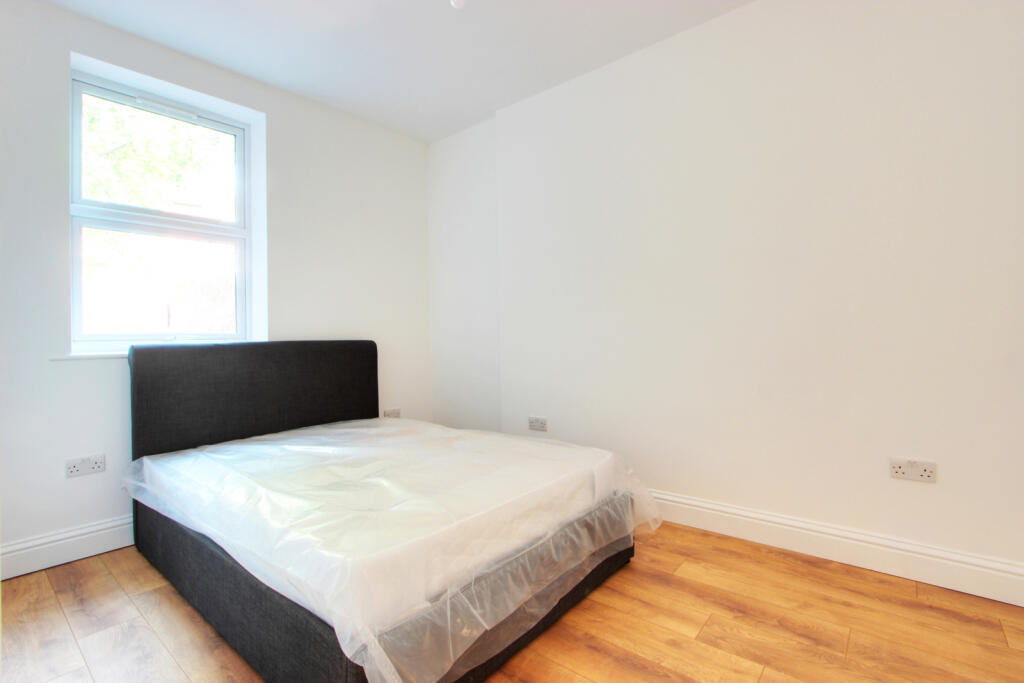 Apartment in Harrow - More