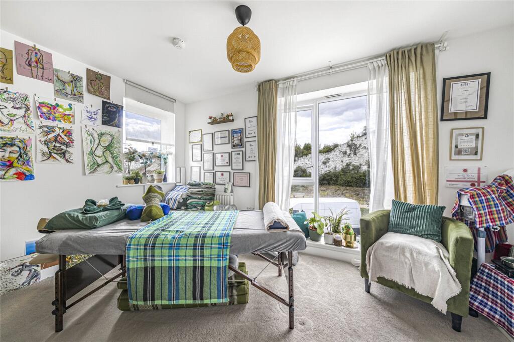 House in Dartford, Ashmere, Ebbsfleet Valley - More