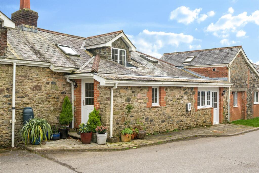 3-bed house on The Mews, Moorhaven, Ivybridge, £415,000