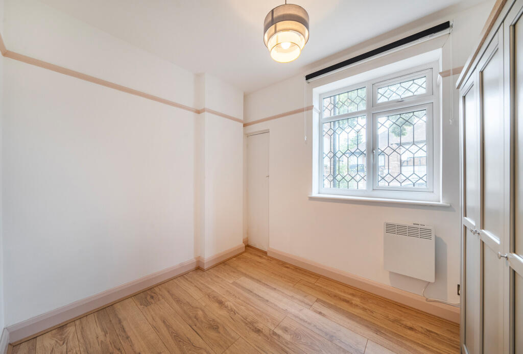 Apartment in London, Kingsbury - View 4