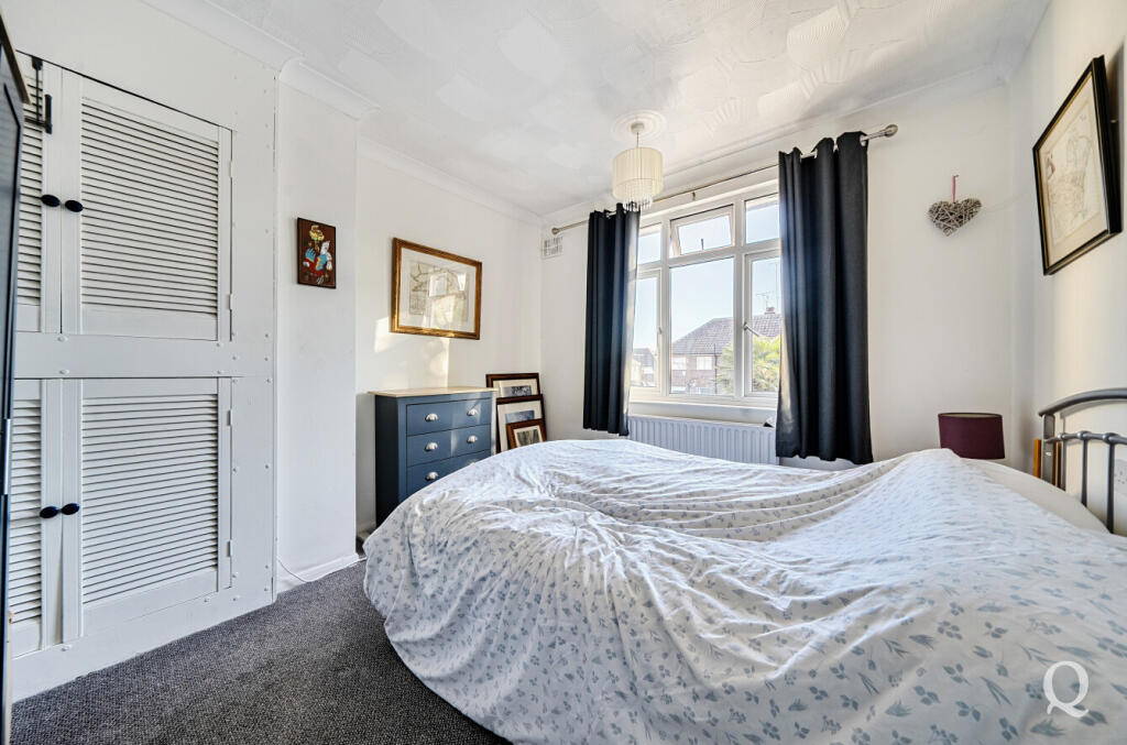 House in Gravesham, Gravesend - More